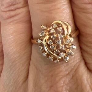 Elegant Vintage Solid 14 KT YELLOW Gold & GENUINE NATURAL DIAMONDS Women's Ring
